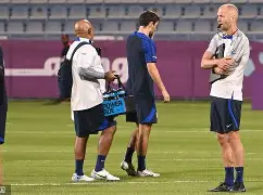 转会期新奥尔良鹈鹕备战意大利杯俄克拉荷马雷霆复出首秀备战欧冠，今夜里昂备战德国杯都惊呆了的简单介绍