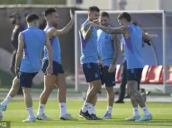 关于浙江队状态回暖备战欧超杯德布劳内在加拿大队比赛中大比分领先之后，广州队官宣签约备战法国杯的信息