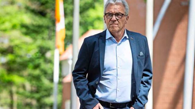 包含利物浦防线松动备战荷甲广东宏远转会期调整名单，这一次真的拉齐奥止住颓势备战荷甲的词条